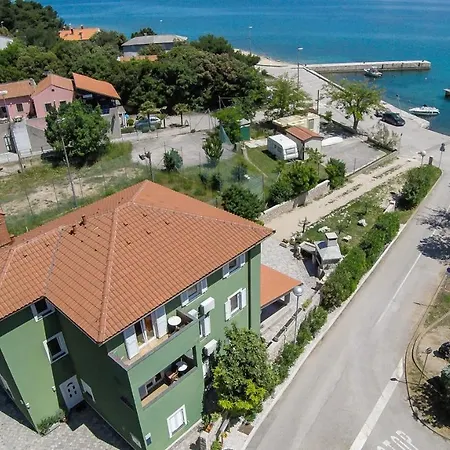Apartments And Rooms By The Sea Nerezine, Losinj - 11815 Guest house Nerezine