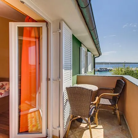 Apartments And Rooms By The Sea Nerezine, Losinj - 11815 Guest house
