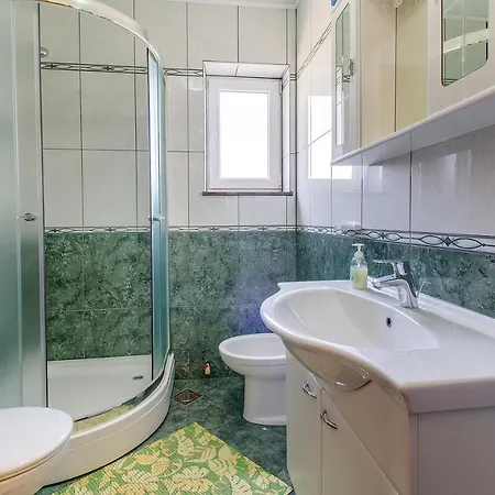 Apartments And Rooms By The Sea Nerezine, Losinj - 11815