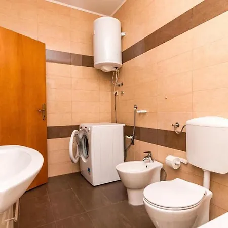Apartments And Rooms By The Sea Nerezine, Losinj - 11815 Guest house