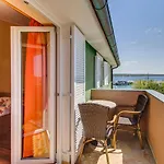 Apartments And Rooms By The Sea Nerezine, Losinj - 11815 Gostinjska kuća