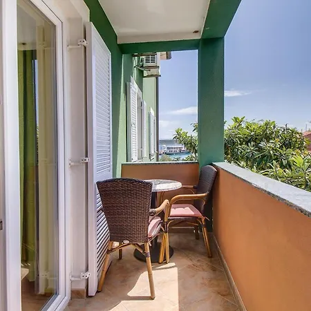 And By The Sea Nerezine, Losinj - 11815 Гостевой дом Нерезине