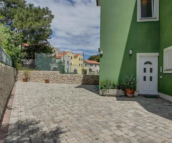 Apartments And Rooms By The Sea Nerezine, Losinj - 11815