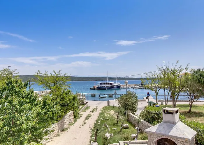 And By The Sea Nerezine, Losinj - 11815 נזרין
