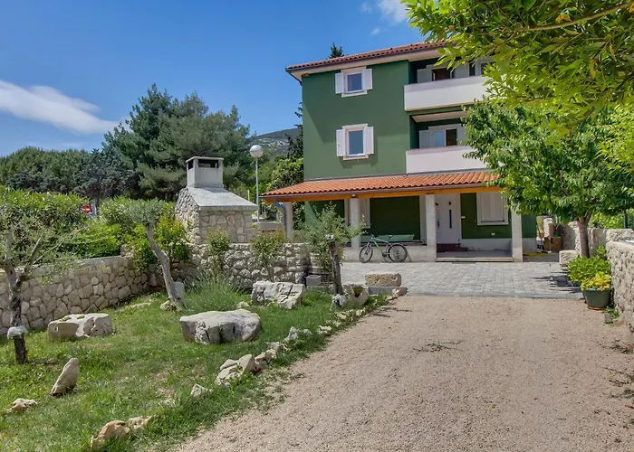 Apartments And Rooms By The Sea Nerezine, Losinj - 11815 Guest house
