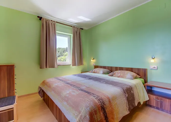 Apartments And Rooms By The Sea Nerezine, Losinj - 11815 Gasthof 4*